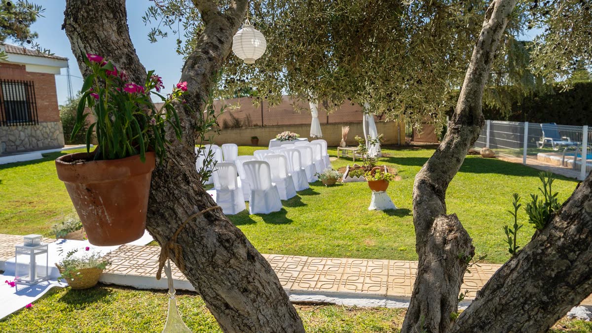 Olivo y jardín de Finca La Calza