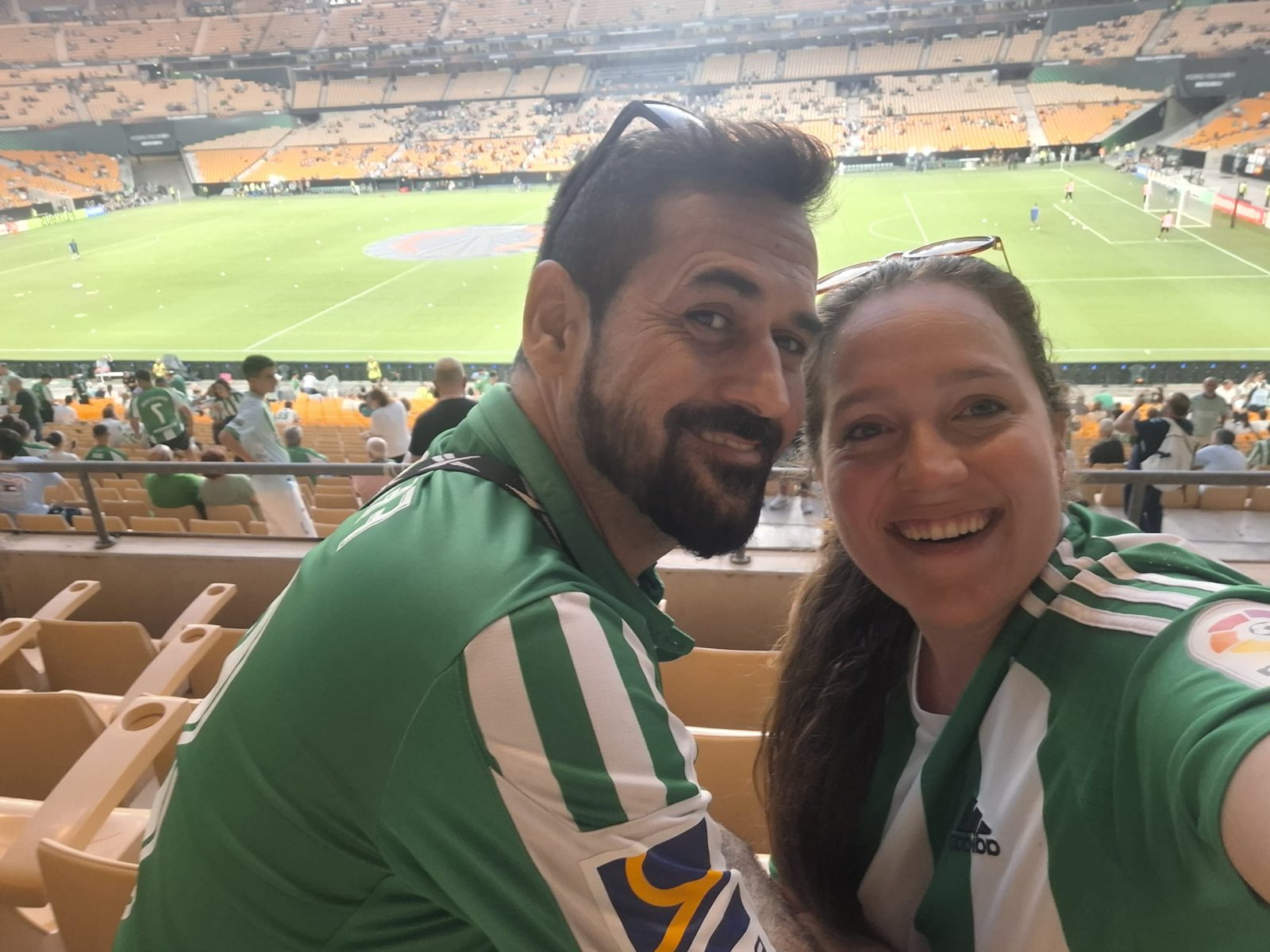 María y Jose en el estadio