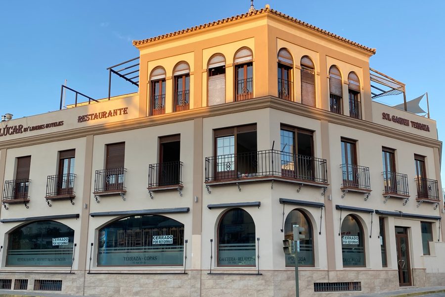 Fachada del Hotel Sol Sanlúcar