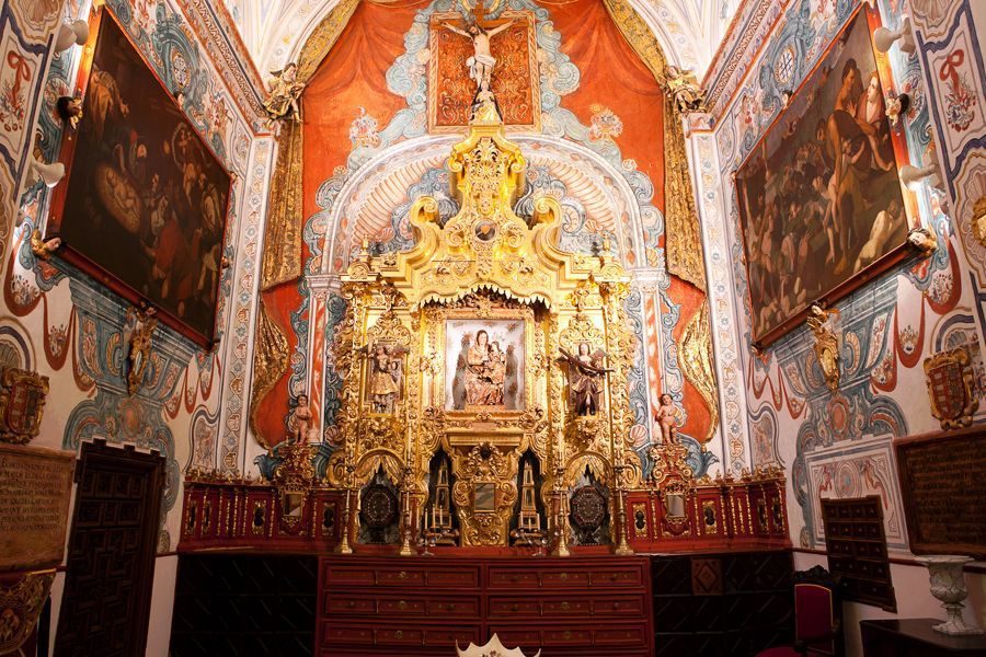 Interior barroco del Santuario de Loreto